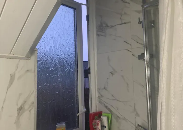 Spacious Double In * Manchester