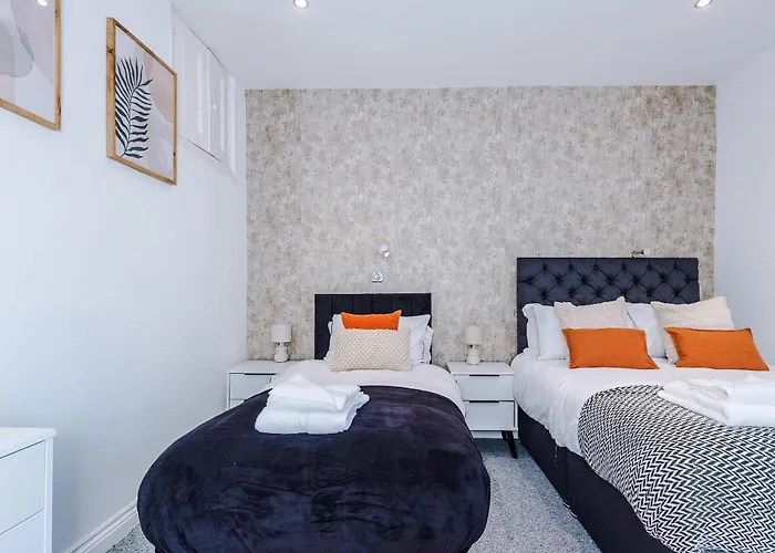 3 Bedroom Town House - Etihad Stadium - Free Parking Dom wakacyjny