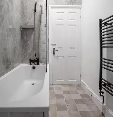 Mauldeth Shared House Penzion