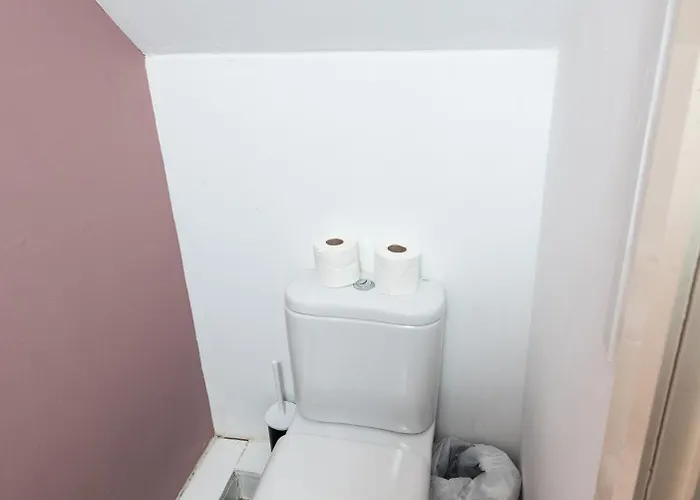 Family 3 Bedroom House By Guestz Holiday home *