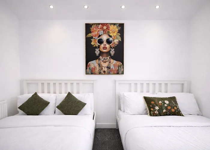 Feriehus Game Zone, Trafford Centre Nearby, Sleeps 8