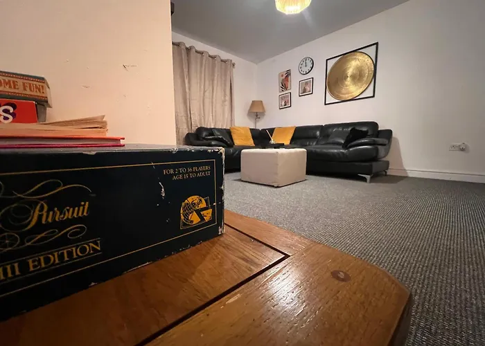 The Bee's Nest * מנצ'סטר