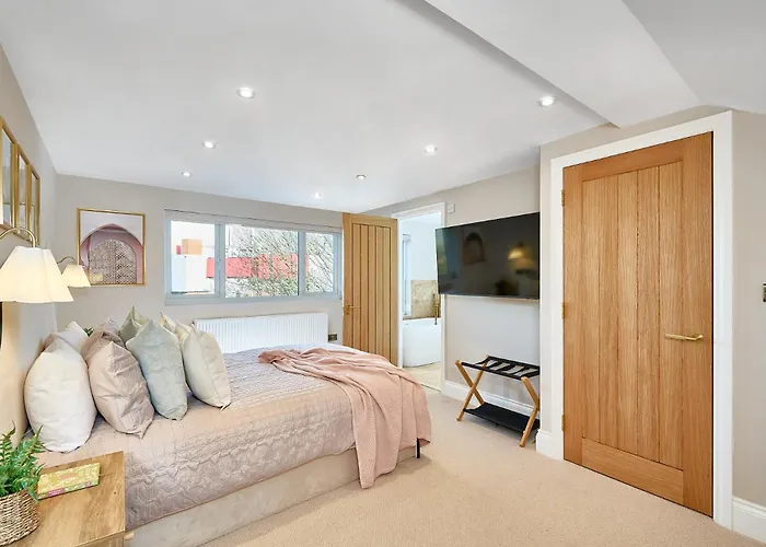 Stylish 4 Bed In Old Trafford Next To Mufc Tatil Evi *