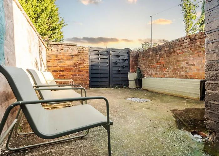 Exotic 4bd, Etihad, Coop Arena - Tv In And Outdoor Dining Сasa de vacaciones *