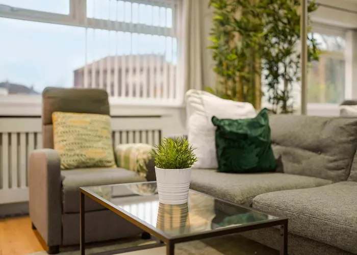 بيت ضيافة Guestready - Cozy 3-bedroom In Droylsden مانشستر