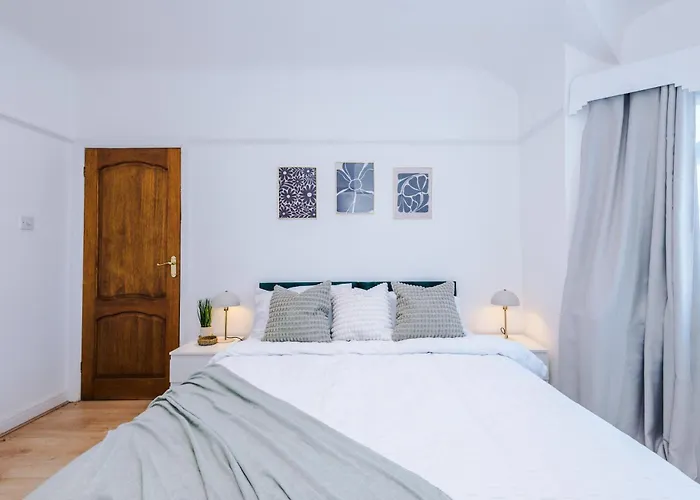 Ferienhaus Free Park Stunning 3bedroom In Manchester