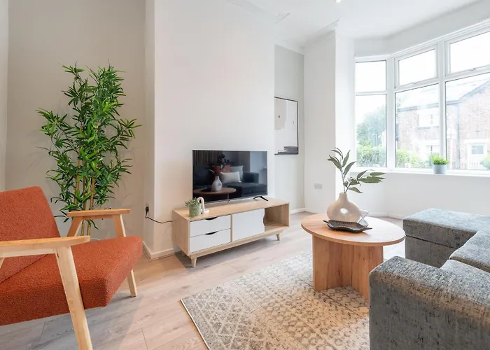 펜션 Comfort & Style In Salford - Sleeps 8 *