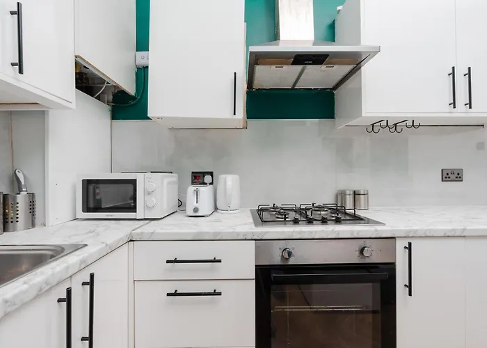 Exotic 4bd, Etihad, Coop Arena - Tv In And Outdoor Dining * Mánchester