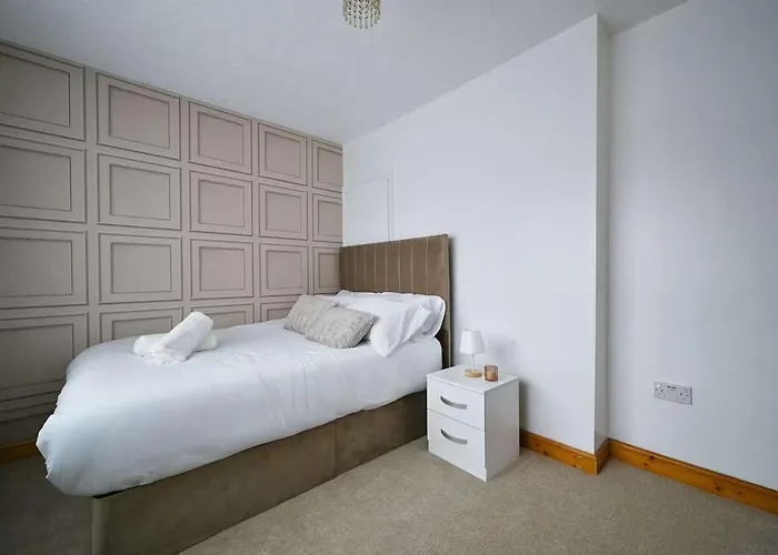 Сasa de vacaciones Elegant With Hot Tub *