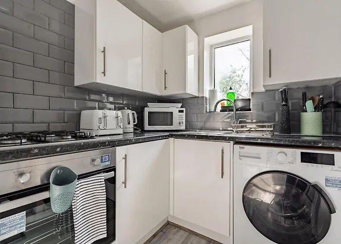 Stunning 2br House In Near Etihad And Coop Arena *