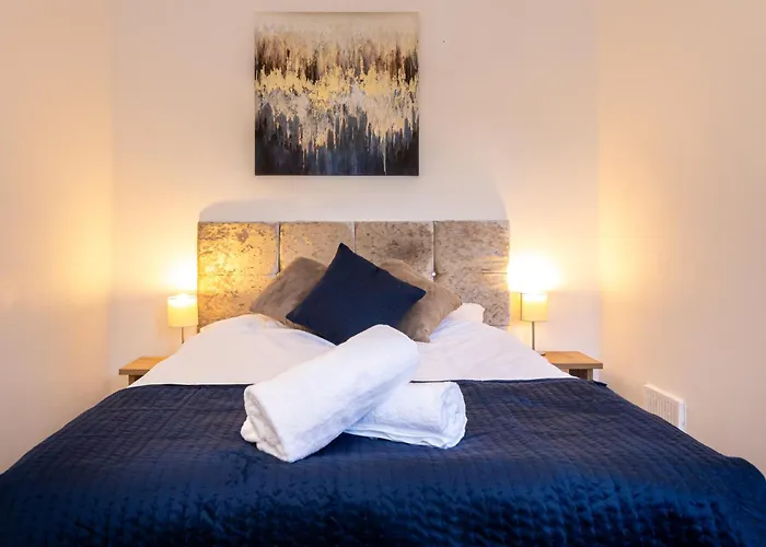 Prázdninový dům Steps From Old Trafford - Modern *