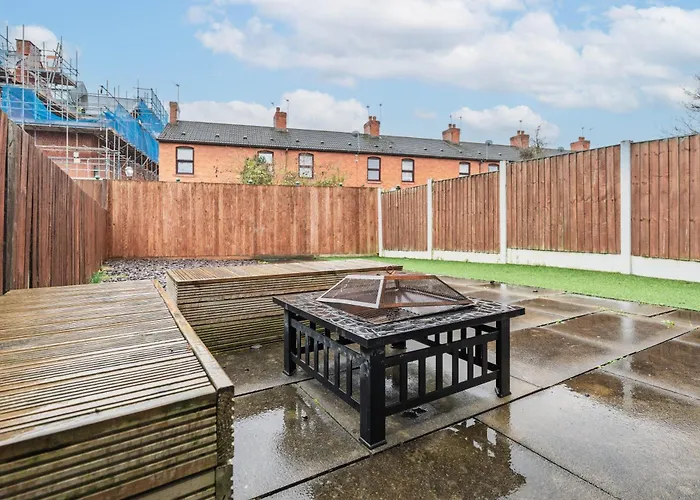 Modern Centre 3bd - Fire Pit - Free Parking Манчестер