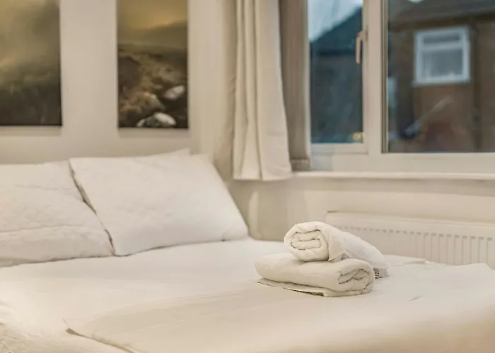 بيت ضيافة Guestready - Cozy 3-bedroom In Droylsden