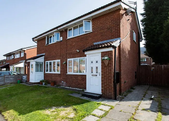 2 Bedroom Eith 3 Beds Sofa Bed Near Stadium Dom wakacyjny