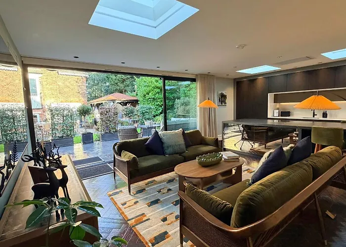 The Coach House Villa Manchester