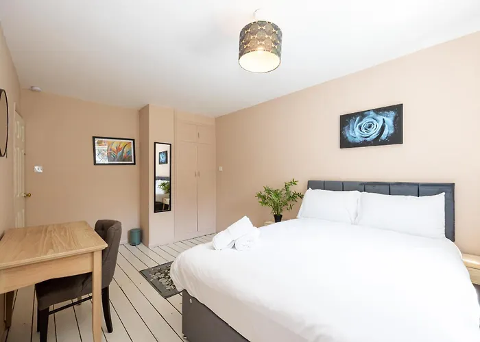 3-bed Didsbury M20 Parking Long Mánchester