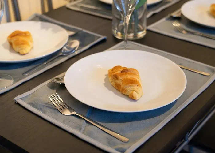 Luxury Group - - Sleeps 9 * Manchester