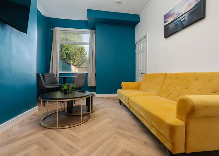 Exotic 4bd, Etihad, Coop Arena - Tv In And Outdoor Dining