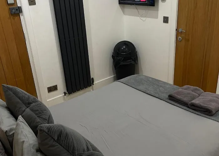 Hendham - Near Etihad Stadium, Coop Live Arena, National Cycling Centre & 24 Hour Asda 招待所