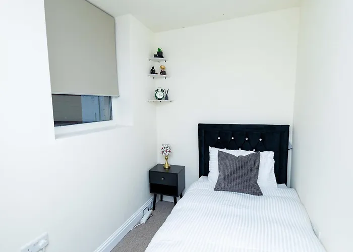 Paradise Nestv Villa Manchester