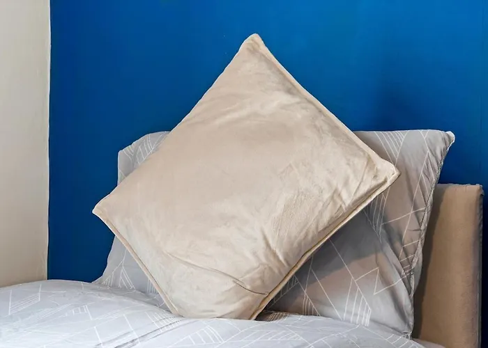 Premium Failsworth - Sleeps Up To 14! بيت للعطل مانشستر