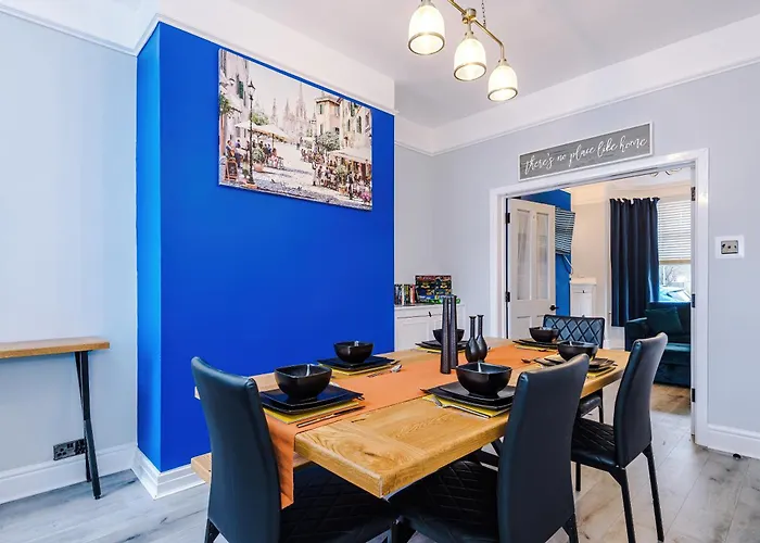 Ideal Group 3br House For 8 Parking Ferienhaus Manchester