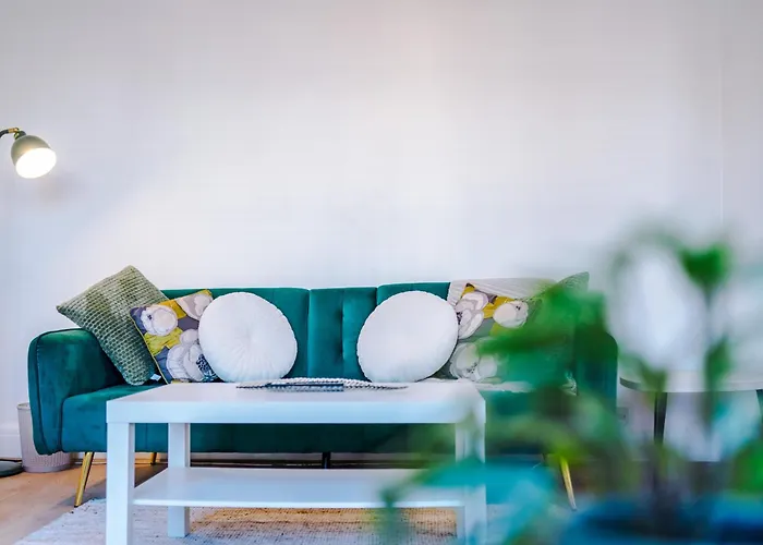 Free Park Stunning 3bedroom In *