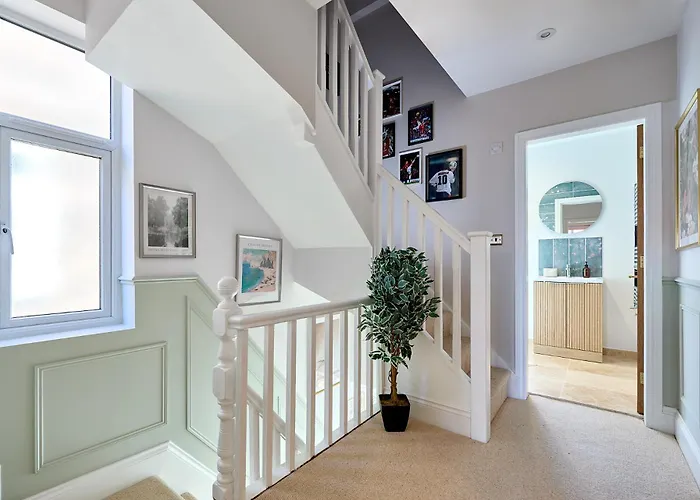 Stylish 4 Bed In Old Trafford Next To Mufc Tatil Evi Manchester