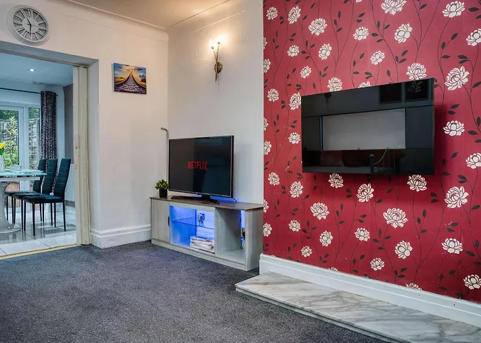 Ferienhaus Modern 3br Sleeps 7 Parking