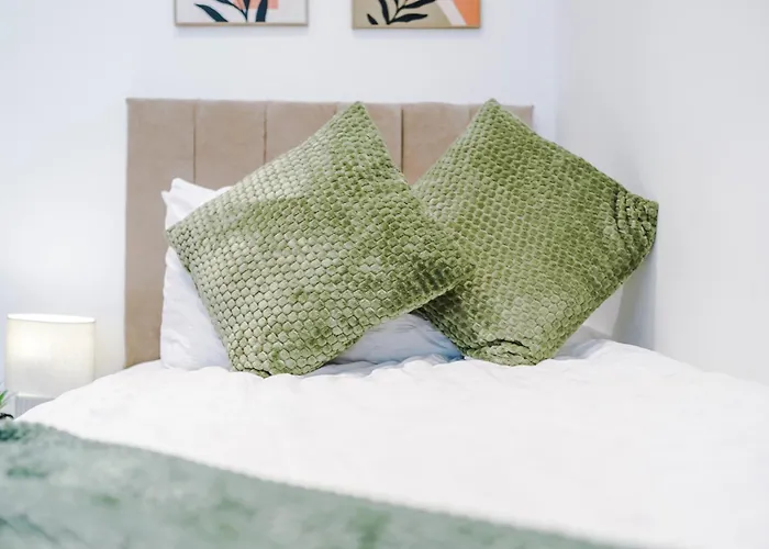 Free Park Stunning 3bedroom In Manchester