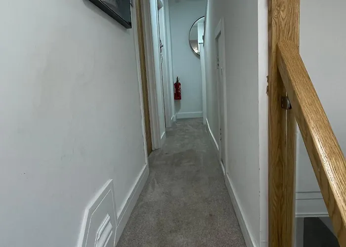 招待所 Hendham - Near Etihad Stadium, Coop Live Arena, National Cycling Centre & 24 Hour Asda