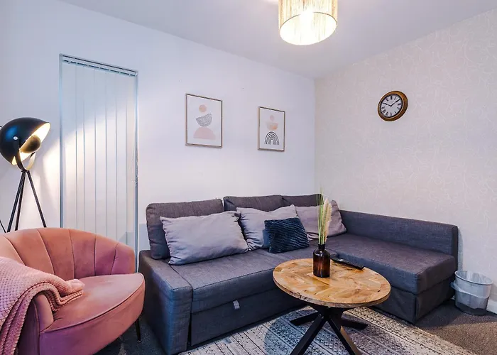 Σπίτι διακοπών Spacious Escape On - Parking - Garden *