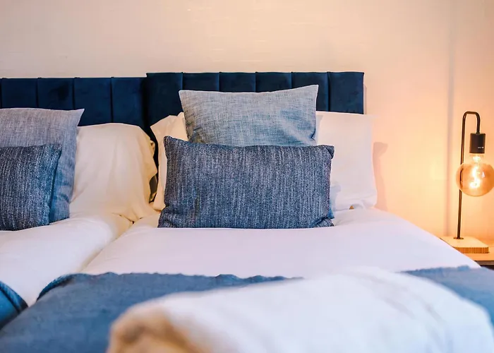 Luxury 5br Near Airport Wifi Casa vacanze *