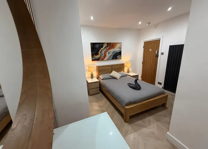 Hendham - Near Etihad Stadium, Coop Live Arena, National Cycling Centre & 24 Hour Asda 曼彻斯特