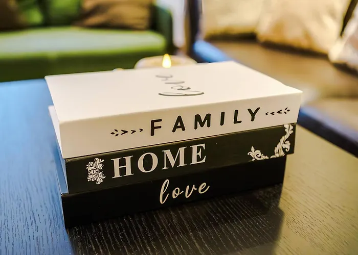 Luxury 5br Near Airport Wifi Casa vacanze *