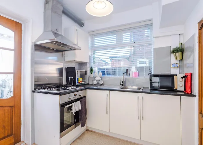 Free Park Stunning 3bedroom In