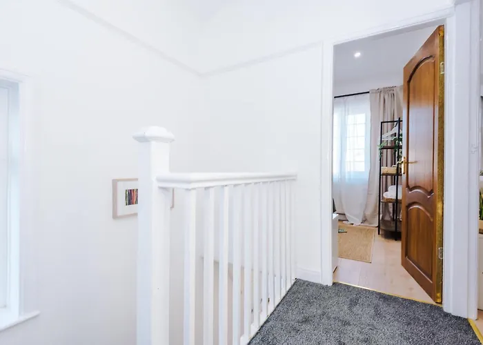 Free Park Stunning 3bedroom In * Manchester