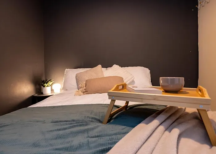 Stylish & Modern 3br - Garden, Parking & Ps5 曼彻斯特