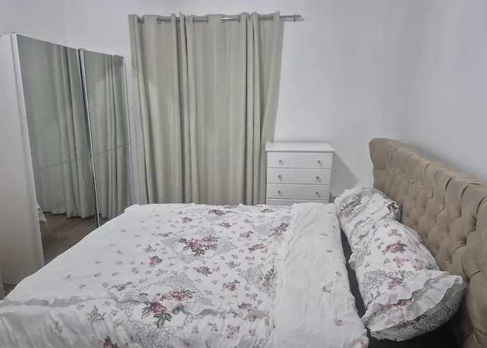 Moston Two Bedroom Greater מנצ'סטר