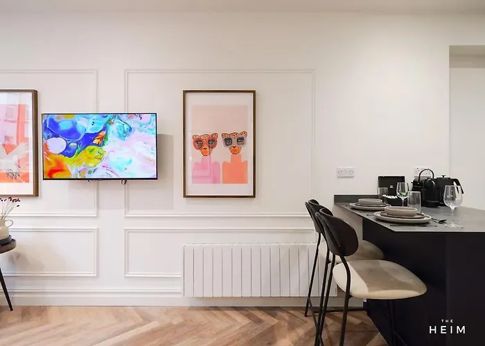 Calico At The Heim Apartment *