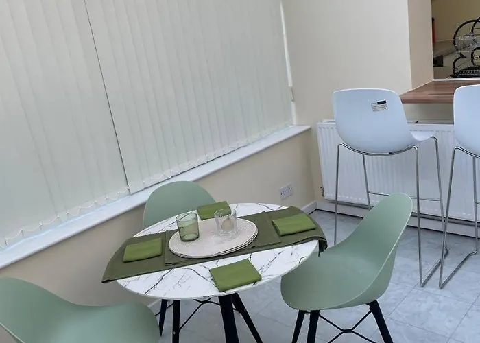 Glowhavenstay * Manchester