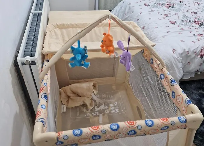 דירה Moston Two Bedroom Greater מנצ'סטר