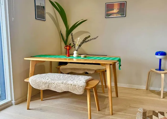 דירה Boutique Centre Apartment, Balcony, Parking *