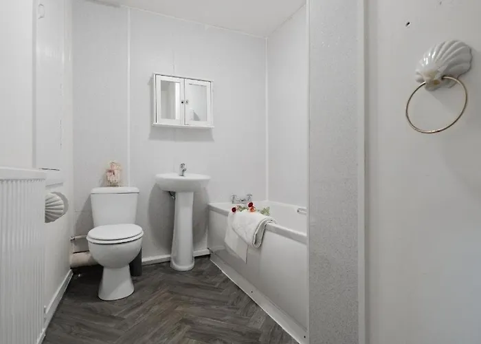 Lavish & Comfy - Contractors And Long - Close To Piccadilly & Etihad - Fast Speed Wi-fi - Sleep 7 * Mánchester