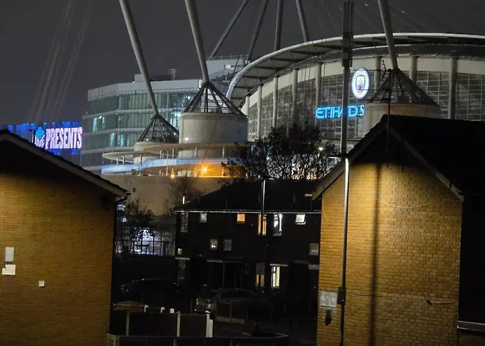 Cosy Modern 1 Bed Near Coop Live And Etihad Stadium *