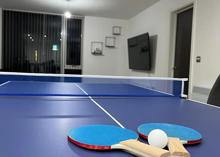 公寓 Balcony View Deluxe 2 Bed Ao Arena & Victoria Stn