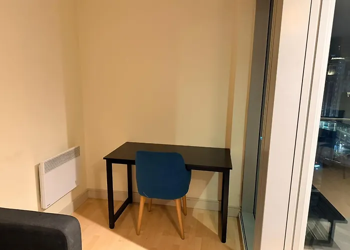 Spacious 2-bed In Centre * マンチェスター