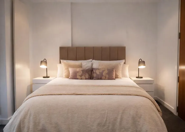 High-end Modern Two-bedroom