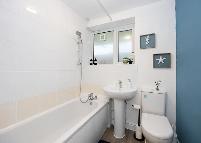 شقة - Stylish Apartment, Prime Location, Centre, Mediacity, Etihad, Coop Live, Ao Arena, Salford Quays, Sleeps 8, Free Parking *