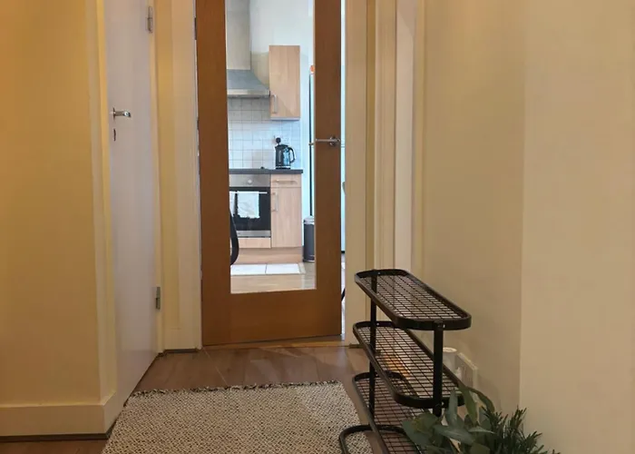 Nivora 1 Mánchester